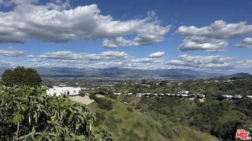 14652 Deervale Pl, Sherman Oaks, CA, 91403-4613 | Card Image