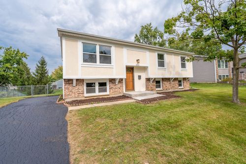 3012 Scenicwood Ln, Woodridge, IL, 60517-3714 | Card Image
