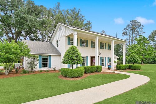 8196 Wildwood Dr, Denham Springs, LA, 70706-1033 | Card Image