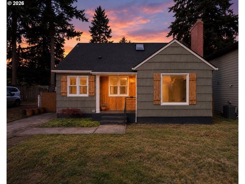 4207 Ne 77th Ave, Portland, OR, 97218-3919 | Card Image