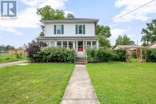 151 Main Street, North Middlesex (Parkhill), ON, N0M2K0 | Card Image