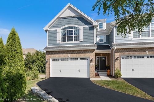 621 Bourbon Ct, Naperville, IL, 60565-2402 | Card Image