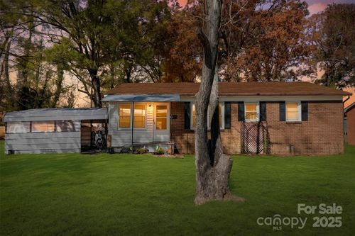 514 Hand Cir, Lowell, NC, 28098-1916 | Card Image