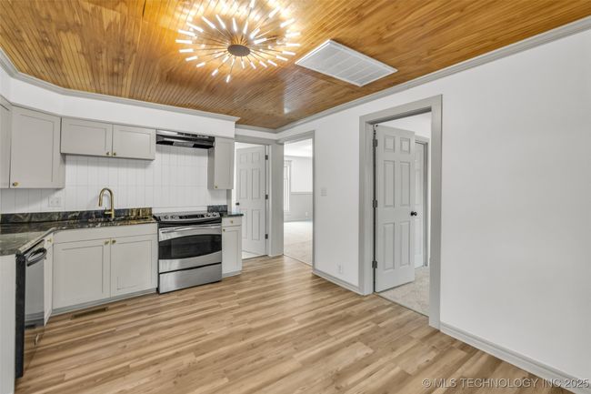511 Maple St, House other with 2 bedrooms, 1 bathrooms and null parking in Sapulpa OK | Image 27
