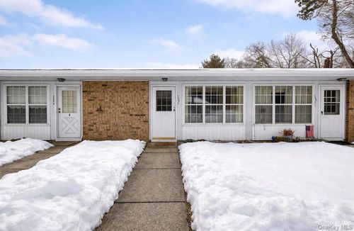 e-306 Torquay Ct, Ridge, NY, 11961-1142 | Card Image