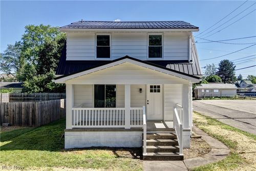 431 Cedar Ln Nw, New Philadelphia, OH, 44663-1918 | Card Image