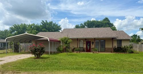 104 Overland Ct, Shawnee, OK, 74804-8919 | Card Image