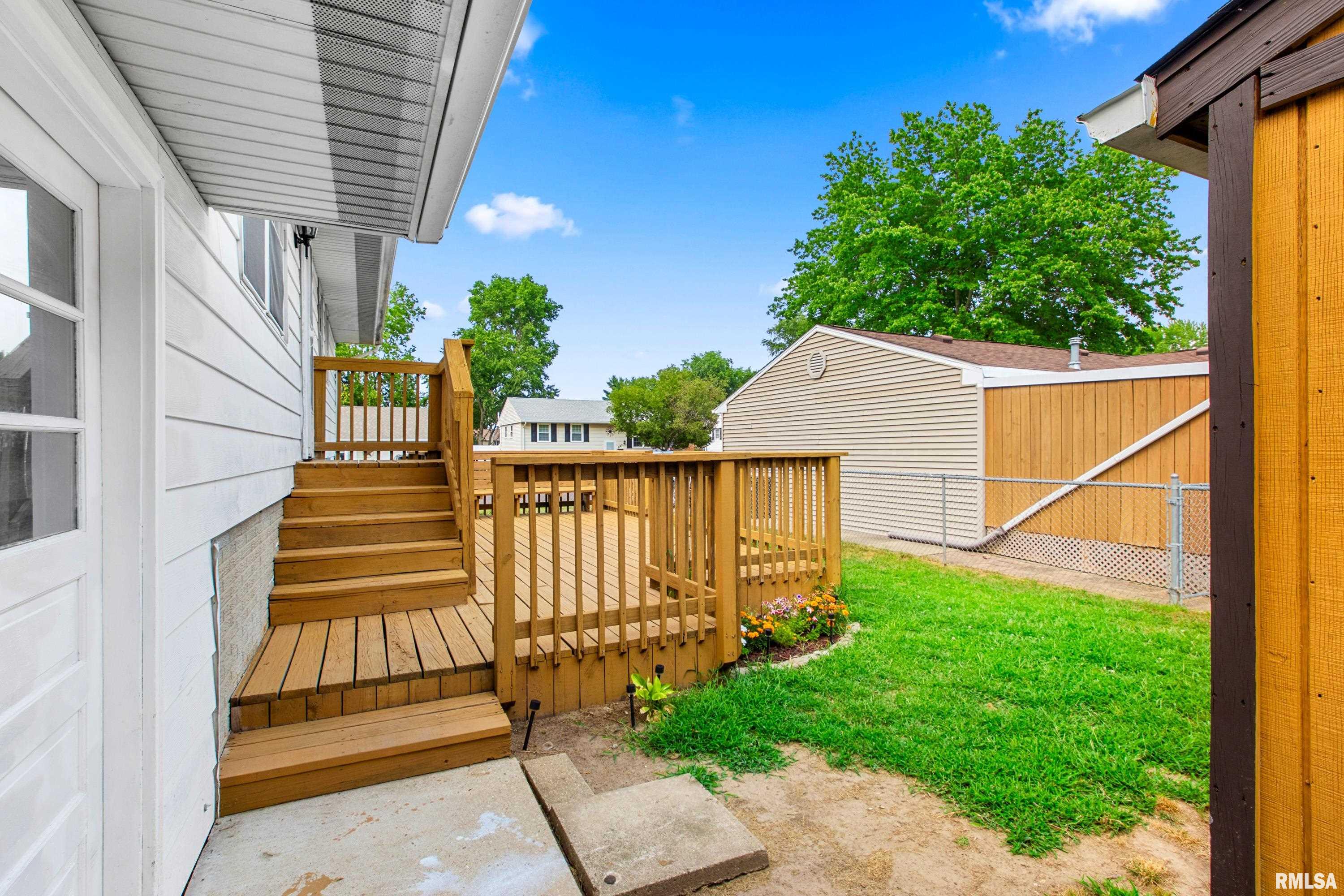 Residential in Pekin 4