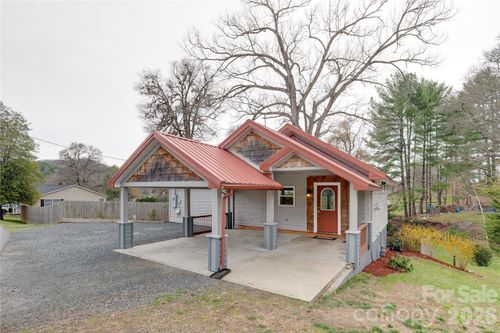 107 Shepard Way, Burnsville, NC, 28714-2816 | Card Image