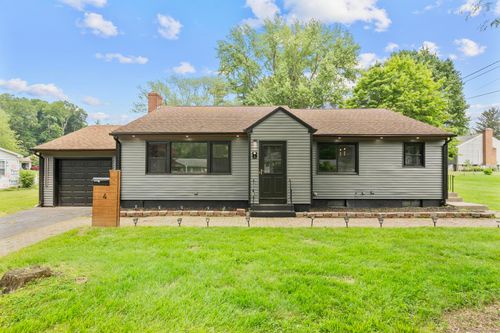 4 Hill Farm Rd, Bloomfield, CT, 06002-1820 | Card Image