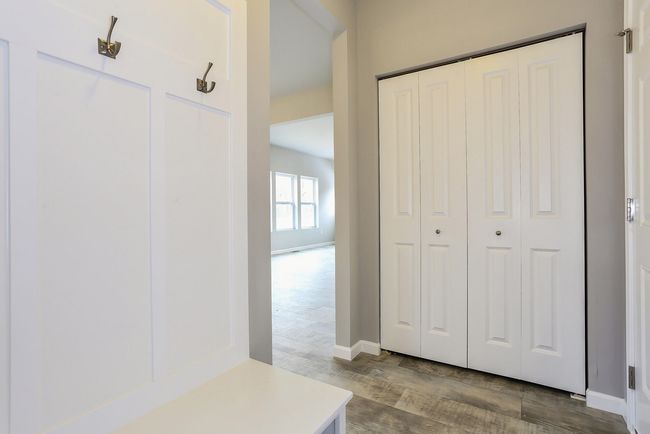 8-Mud Room AOK187-E2390-1 | Image 10