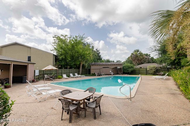 Pool 1 | Image 27