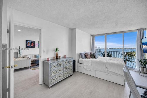 2412-7601 E Treasure Dr, North Bay Village, FL, 33141-4391 | Card Image