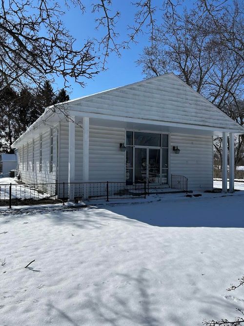 2451 Spansail Dr, Niles, MI, 49120-3762 | Card Image