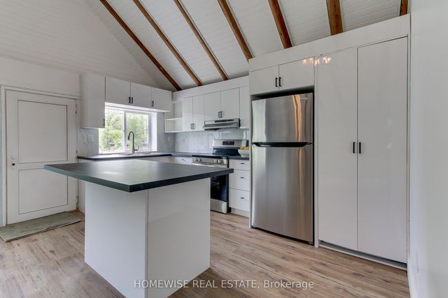 7785 Black River Rd, House other with 2 bedrooms, 1 bathrooms and 3 parking in Sutton West ON | Image 7