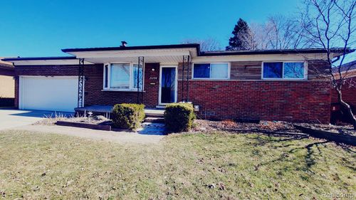 26704 Potomac Ct, Center Line, MI, 48015-1663 | Card Image