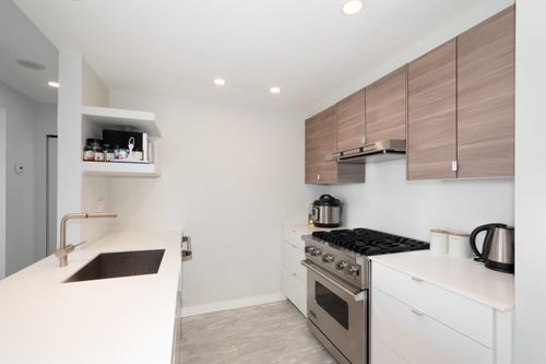 1703-198 Aquarius Mews, Vancouver, BC, V6Z2Y4 | Card Image