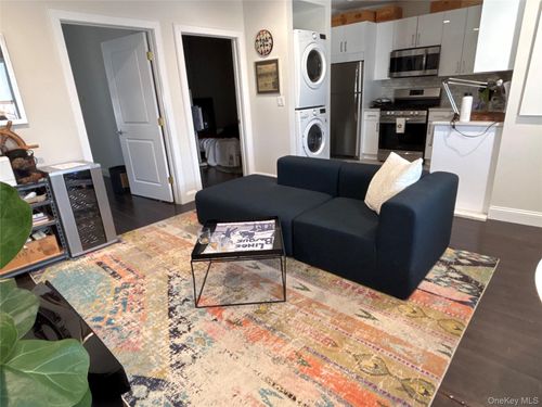 c-3 Bryant Ave, Roslyn, NY, 11576-1134 | Card Image