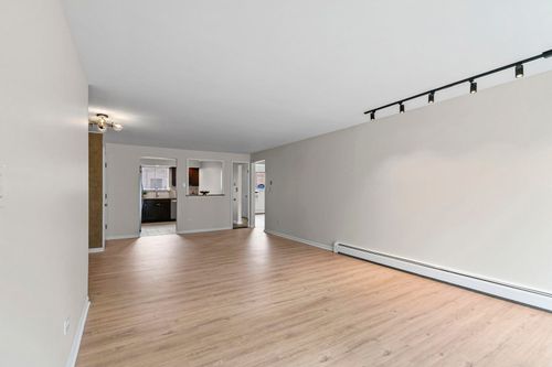 231-5331 N Delphia Ave, Chicago, IL, 60656-2547 | Card Image