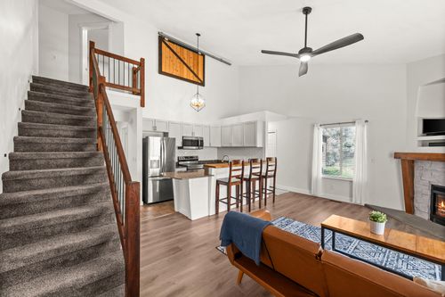 9229 Jefferson Cv, Sandy, UT, 84070-6691 | Card Image