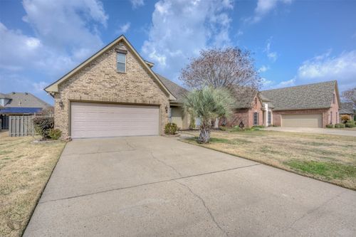 307 Briars Ct, Bossier City, LA, 71111-6133 | Card Image