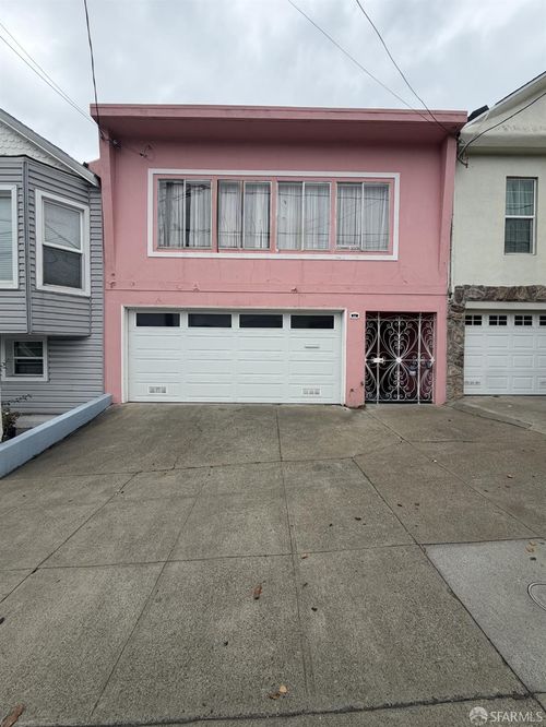 62 Neptune Street, San Francisco, CA, 94124 | Card Image