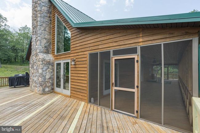 2020 Quaint Acres Ln, House other with 3 bedrooms, 3 bathrooms and null parking in BERKELEY SPRINGS WV | Image 6