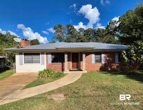 105 Elizabeth St, Evergreen, AL, 36401-2504 | Card Image