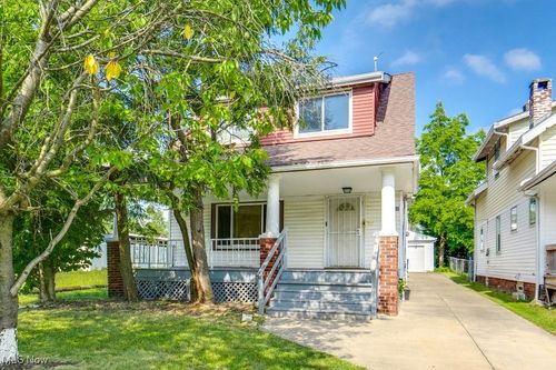 3261 E 119th St, Cleveland, OH, 44120-3824 | Card Image