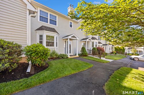 2-6 Cypress Ln, Wallingford, CT, 06492-5373 | Card Image