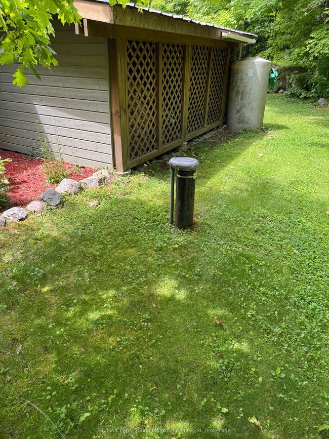 18 Jones Rd, House other with 2 bedrooms, 1 bathrooms and 7 parking in Mckellar ON | Image 34