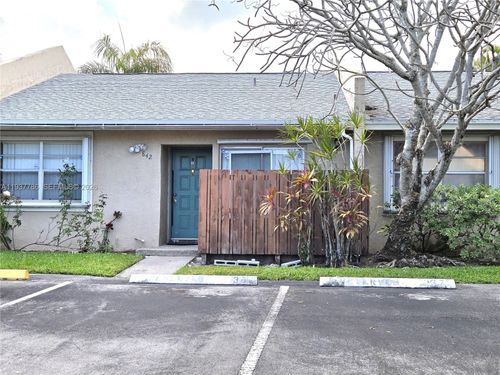 842 Banks Rd, Coconut Creek, FL, 33063-4621 | Card Image