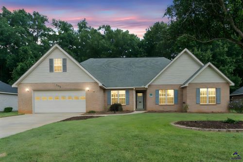 208 Golden Eagle Dr, Kathleen, GA, 31047-2238 | Card Image