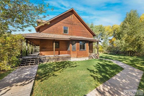 8640 S 500 W, Victor, ID, 83455-4666 | Card Image