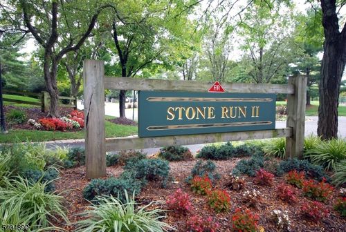 3 Valley View Ct, Bedminster, NJ, 07921-1612 | Card Image