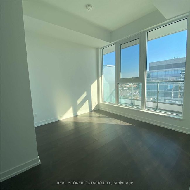 1105 - 5 Buttermill Ave, Condo with 2 bedrooms, 2 bathrooms and null parking in Vaughan ON | Image 11