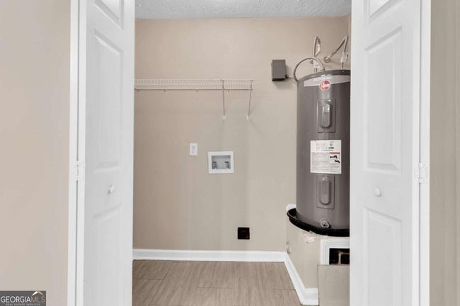 5566 Pineridge Ct, Townhouse with 3 bedrooms, 3 bathrooms and 2 parking in Forest Park GA | Image 16