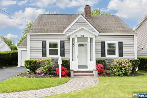 222 Woodland Rd, New Milford, NJ, 07646-2340 | Card Image