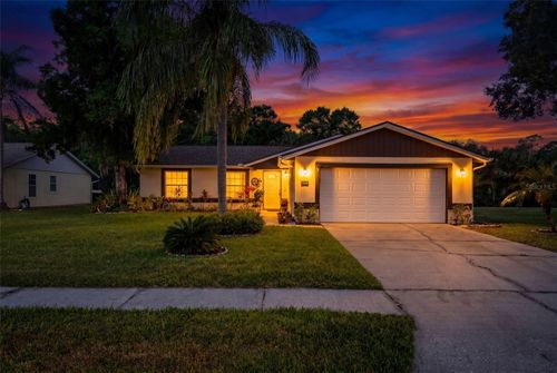 549 Longwood Cir, OLDSMAR, FL, 34677-4581 | Card Image