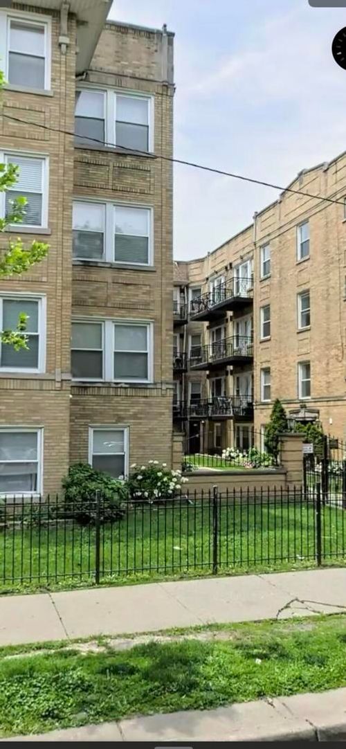ge-4810 N Avers Ave, Chicago, IL, 60625-6200 | Card Image