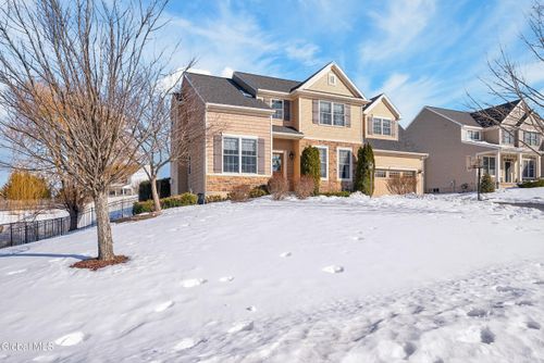 4 Matthews Ct, Cohoes, NY, 12047-1454 | Card Image