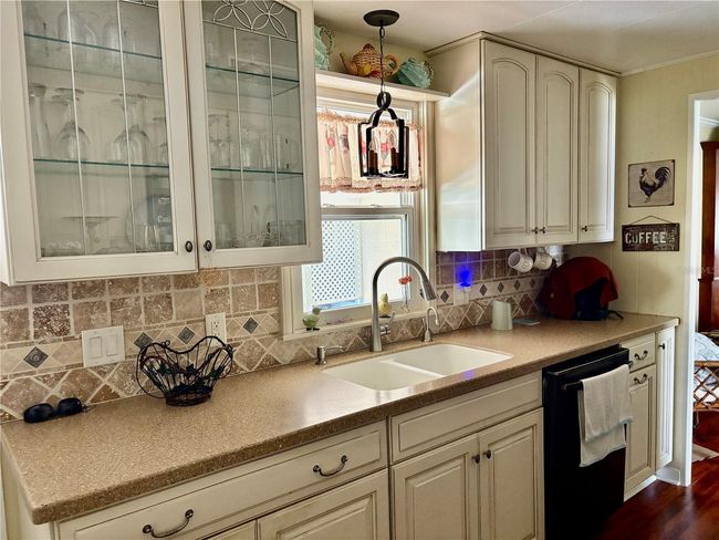 Kitchen | Image 6
