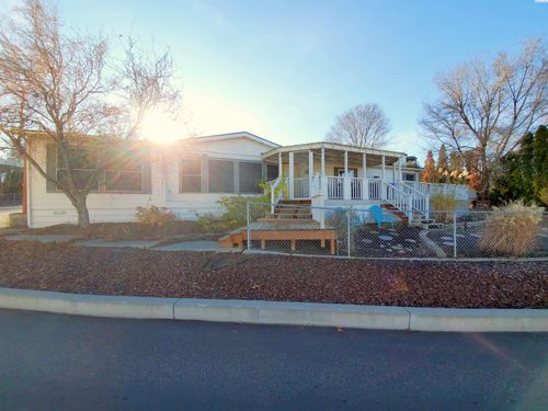 73 Ridgecliff Dr, Richland, WA, 99352-9148 | Card Image