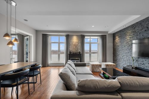 620-1000 Rue De La Commune E, Montréal, QC, H2L5C1 | Card Image