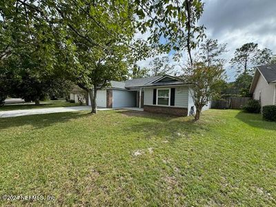 7870 Moss Pointe Trail W, House other with 3 bedrooms, 2 bathrooms and null parking in Jacksonville FL | Image 2