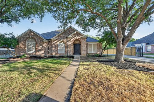 709 Coal Creek Dr, Mansfield, TX, 76063-4070 | Card Image