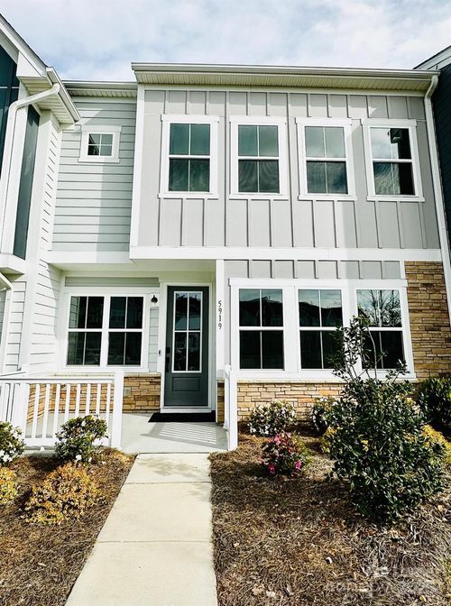 5919 Wetlands Aly, Charlotte, NC, 28215-8336 | Card Image