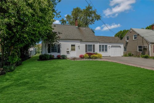 262 Fairfield Ave, Carle Place, NY, 11514-1130 | Card Image