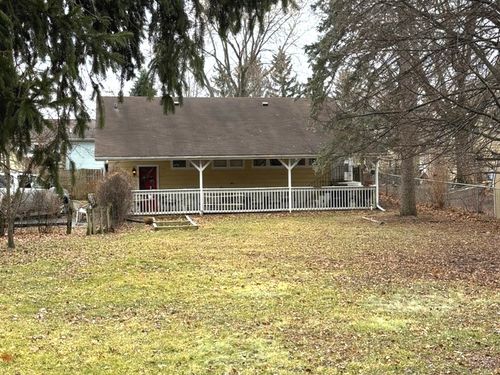 902 Highland Ave, Wauconda, IL, 60084-1516 | Card Image