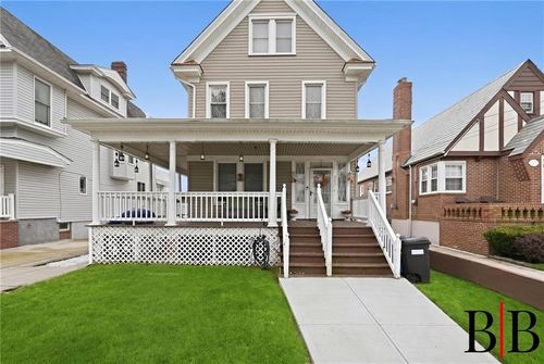 533 Beach 130th St, Belle Harbor, NY, 11694-1530 | Card Image